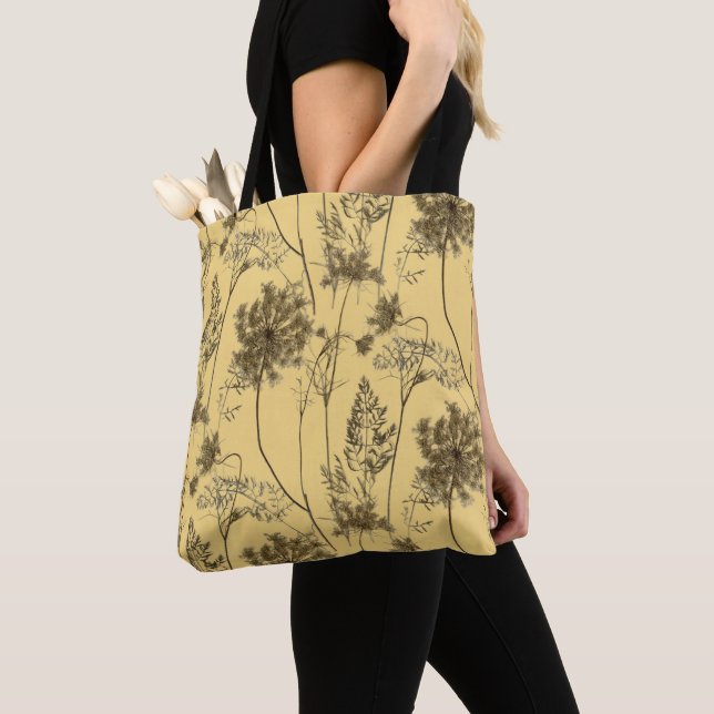 Tote Rainha Anne's Lace em uma Bolsa (Close Up)
