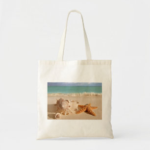 Tote Seashells no bolsa da praia