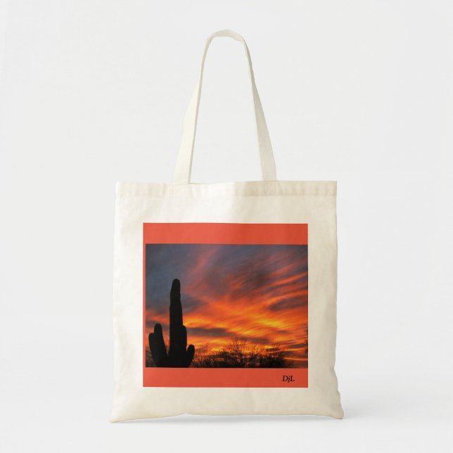 Tote Um cacto sahuaro com bolsa de pôr do sol espantoso (Frente)