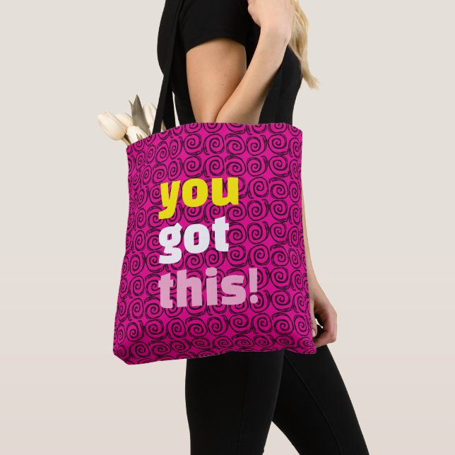 Tote VOCÊ TEM ISSO! Fuscia e Bolsa espiral negra (Close Up)