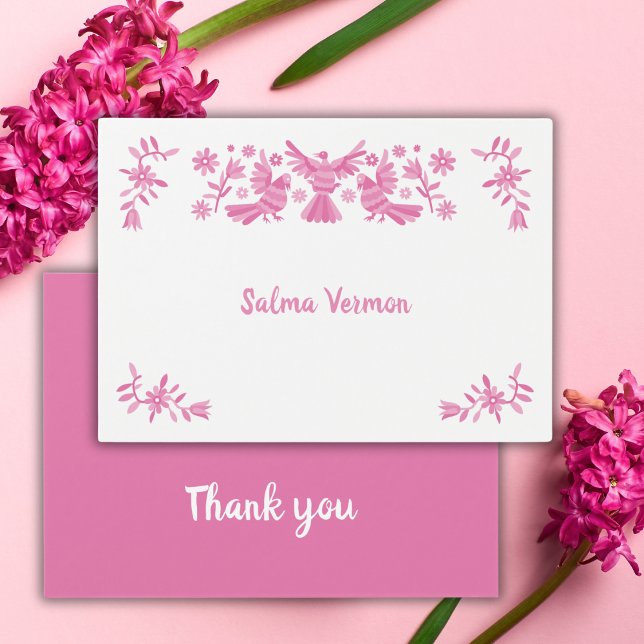 Tótomos cor-de-rosa é uma obrigado de menina (Criador carregado)