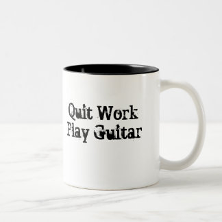 Trabalho parado, caneca de café da guitarra do