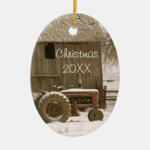 Trator & enfeites de natal do celeiro