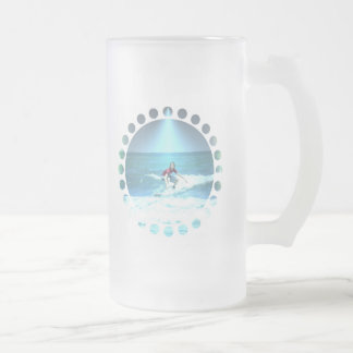 Travando a caneca de cerveja do surf