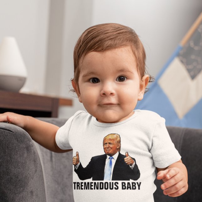 TREMENDO BEBÊ TRUMP T-SHIRTS JERSEY BODYSUIT (Criador carregado)