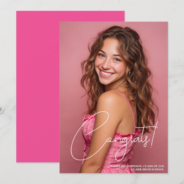 Trendy Pink Photo 2026 Graduation Announcement (Frente/Verso)