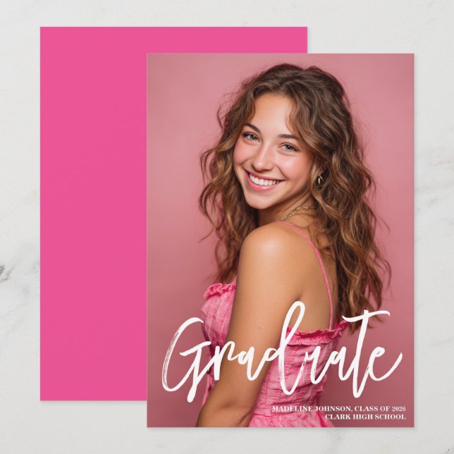 Trendy Pink Photo 2026 Graduation Announcement (Frente/Verso)