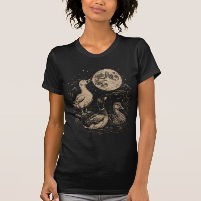 Trio de Patos ao Luar – Design de Camiseta Gravada (Frente)