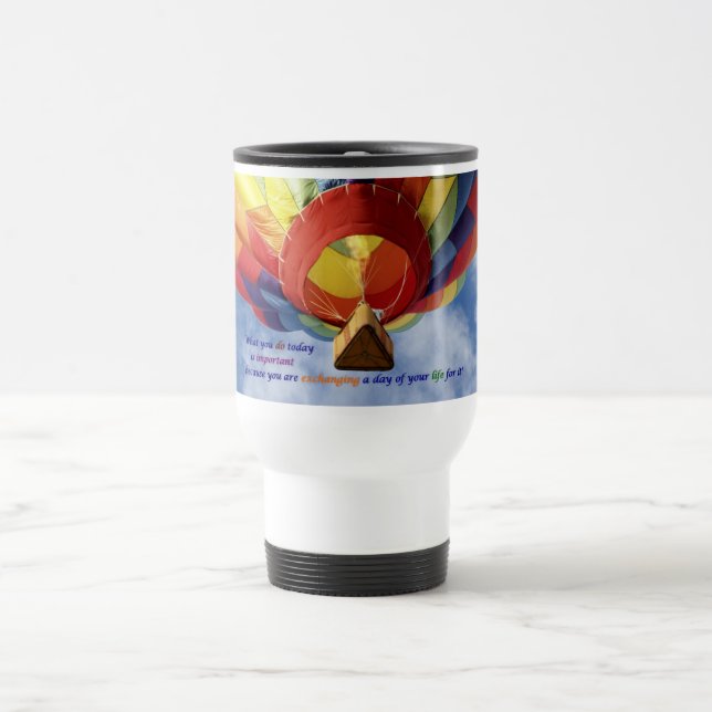 'Trocando um dia de sua vida' — Caneca de viagem (Centro)
