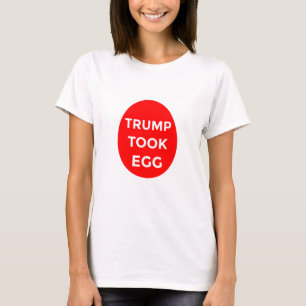 Trump tirou a camisa de ovo