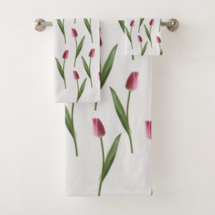 Tulipas cor-de-rosa no conjunto de toalhas laterai