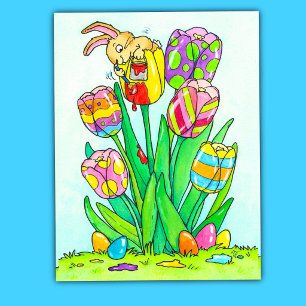 Tulipas da Páscoa com cartão postal do coelho