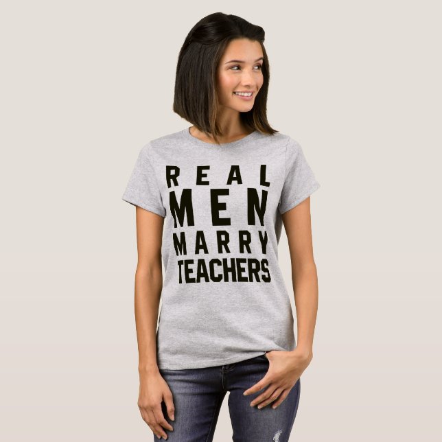 Tumblr T-Shirt Real Men Casado Professores (Frente Completa)