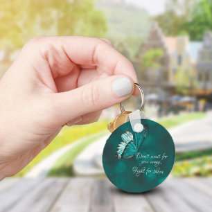 Turquesa e Chaveiro de borboletas pretas