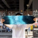 Turquoise Nebula Skateboard | Painéis espaciais<br><div class="desc">Turquoise Nebula Skateboard | Pavimento do skate espacial - Este skate espacial personalizado constitui um excelente presente para quem se apaixona pelas estrelas.</div>