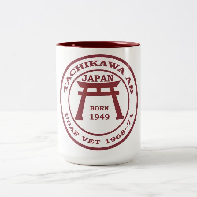 U.S.A.F. da caneca da base aérea de Tachikawa (Centro)