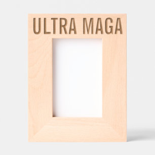 ULTRA MAGA TRUMP LASER FEZ FOTO DE MADEIRA
