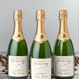 Um Bebê Está Fazendo Chá de fraldas