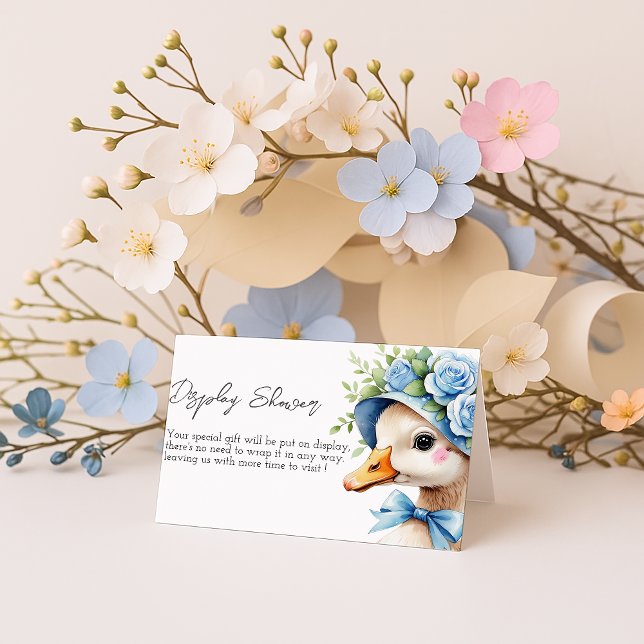 Um Bobo de chá de exibição de bebê do Goose Boy (Criador carregado)