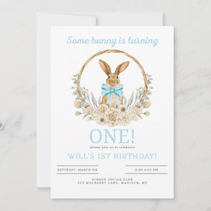Um Bunny está virando um convite de aniversário