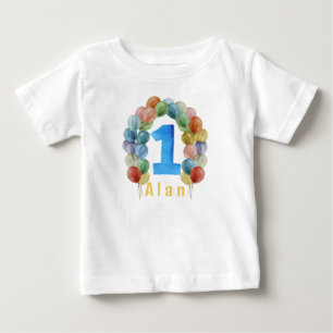 UM com camiseta de bebê fofo de balão