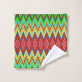 Um conjunto de toalhas coloridas com padrão geomét