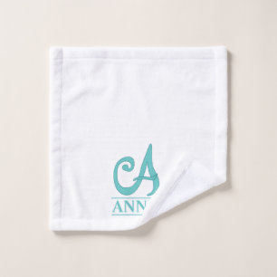 Um Conjunto de Toalhas de Banheiro Monogramadas