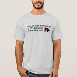 Um dia mau no t-shirt da trilha do motocross
