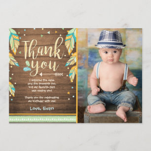 Um menino selvagem do verde azul dos cartões de