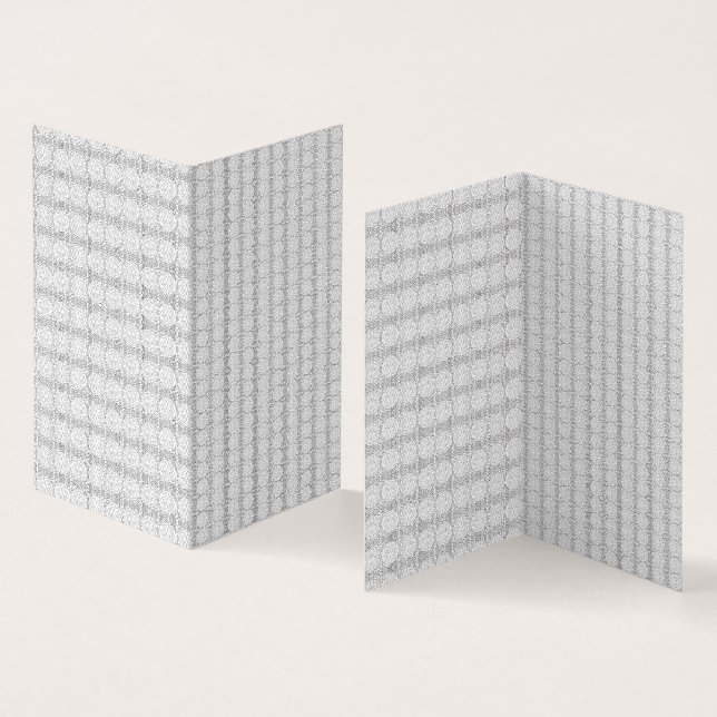 Um padrão geométrico branco e cinza preenche a ima (Interior e exterior)