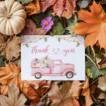 Um Pequeno Cartões de agradecimentos De Abóbora<br><div class="desc">Expresse sua gratidão com nosso "Cartões de agradecimentos de Abóbora Pequeno". Esta carta encantadora apresenta um design de abóbora que complementa perfeitamente a celebração do tema da queda. É a maneira ideal de obrigado seus hóspedes por seus presentes pensativos e desejos calorosos, deixando-os com uma doce memória do dia especial....</div>