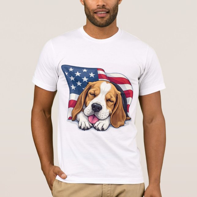 Um T-Shirt Cachorro (A cartoon beagle sleeping peacefully, draped in an American flag.)