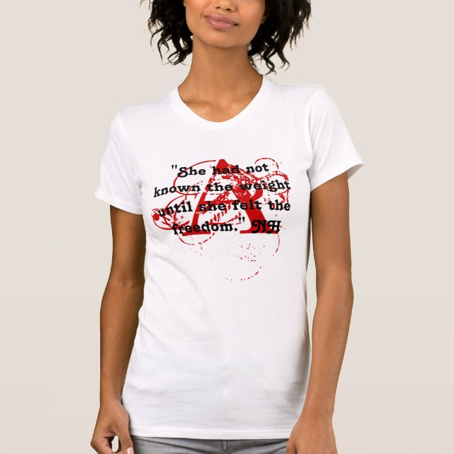 Um t-shirt do DESIGN da MARCA VERMELHA dos fãs de (Frente)