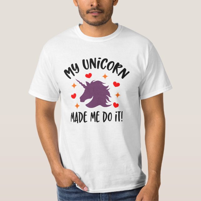 Um Unicórnio Engraçado Fez-Me Fazer Uma Camiseta (Frente)