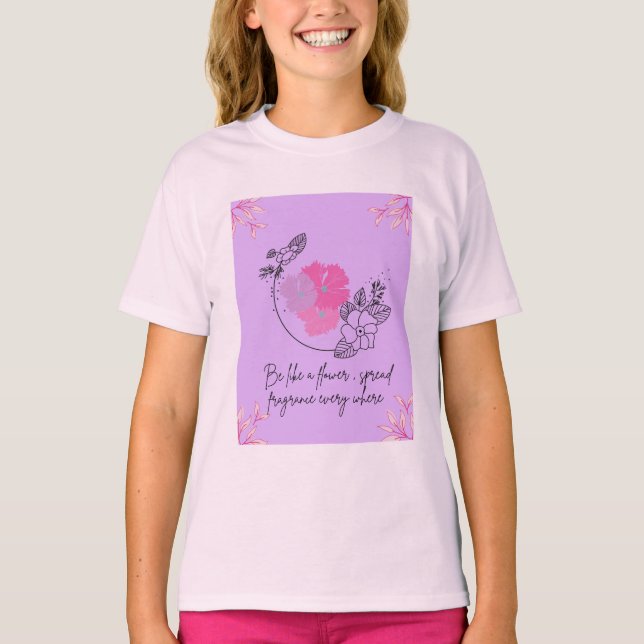 Uma camiseta com belo desenho floral (Frente)