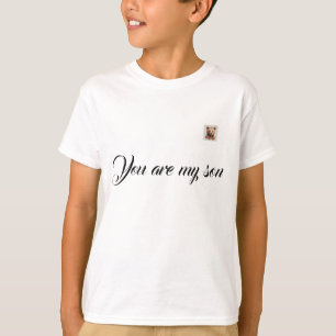 Uma camiseta da família com uma bela foto de urso