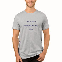 uma camiseta que pode ser um presente especial par