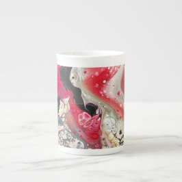 Uma caneca de chá ou café com cor-de-rosa, ouro e
