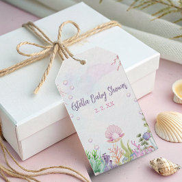 Uma pérola está no caminho da etiqueta do presente