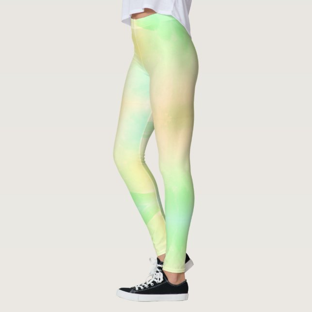 Uma pessoa está vestindo leggings com um gradiente (Esquerda)