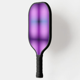 Uma raquete de pickleball com um roxo e azul vibra