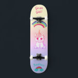 Unicorn arco-íris Skateboard<br><div class="desc">Unicorn no skate com legendas personalizadas Unicorn Personalizado skate CLIQUE em PERSONALIZAR MODELO OPTION E INSIRA o NAME. você também pode personalizar outra legenda. Legal skate projetado com cores vivas e para o fundo e um unicórnio funky andando de skate. Este skate faz uma ideia de presente de excelente para...</div>