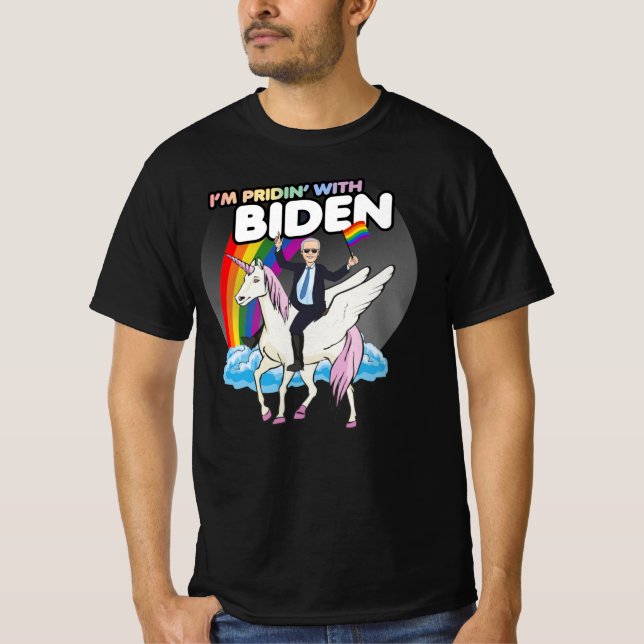 UNICORN BIDEN - Eu sou PRIDIN' WIth Biden T-Shirt (Frente)