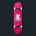 Unicórnio em skate para crianças<br><div class="desc">Unicorn no skate com legendas personalizadas Unicorn Personalizado skate CLIQUE em PERSONALIZAR MODELO OPTION E INSIRA o NAME. você também pode personalizar outras legendas. Legal skate projetado com cores vivas e para o fundo e um unicórnio funky andando de skate. Este skate faz uma ideia de presente de excelente para...</div>
