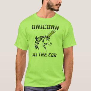 Unicórnio no t-shirt da espiga