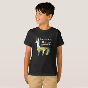 Unicórnio no t-shirt da espiga