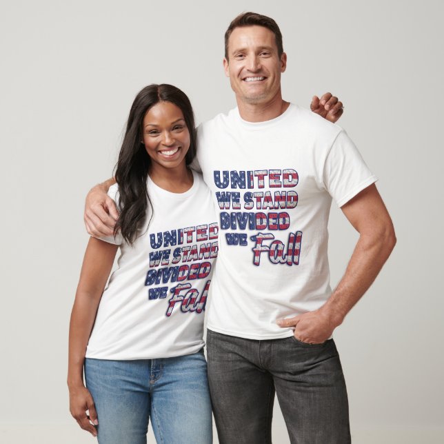 United We Stand Typografia T-Shirt (Unissex)