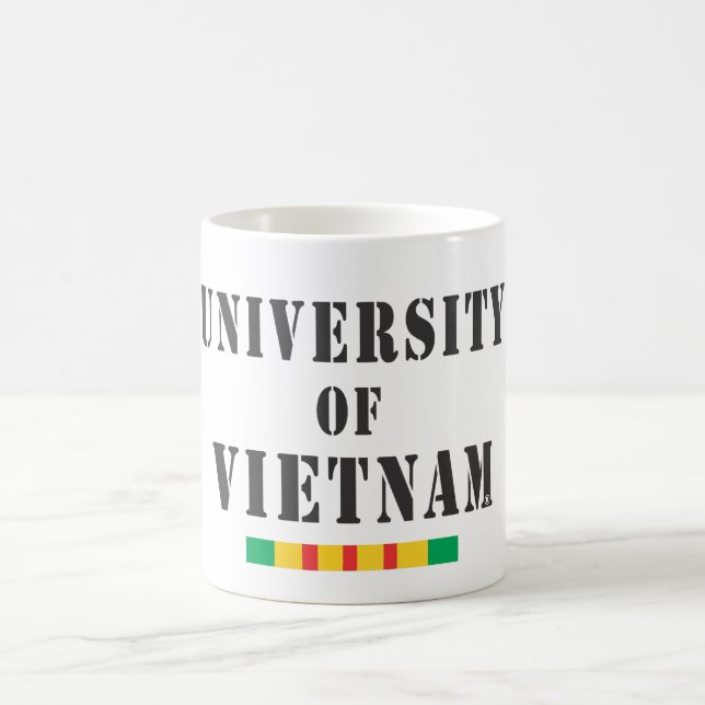 Universidade da caneca do estêncil de Vietnam (Centro)