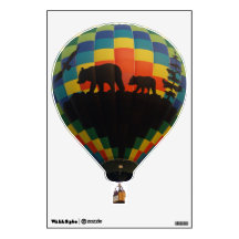 Ursos e balão de ar quente da silhueta de Eagle