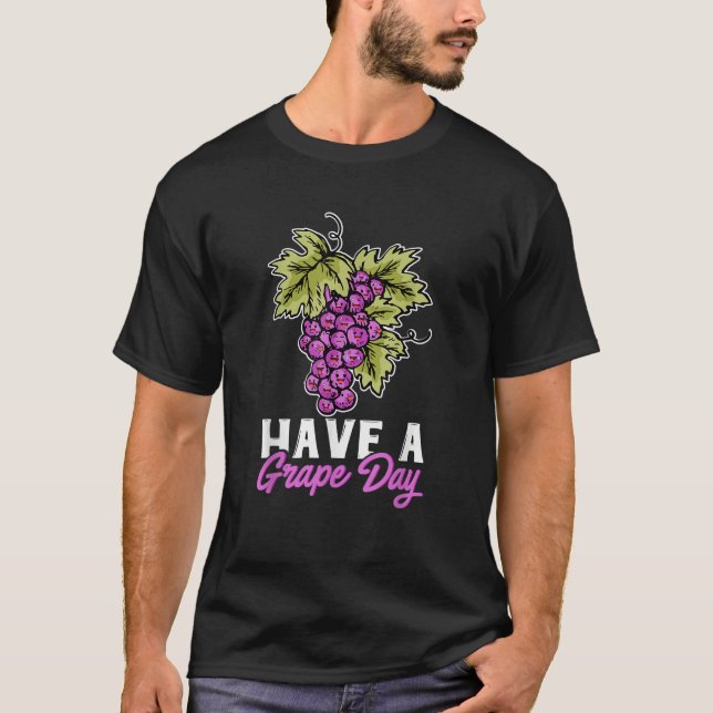 Uvas Fruta Engraçada Engraçada Tem Camisa no Dia d (Frente)